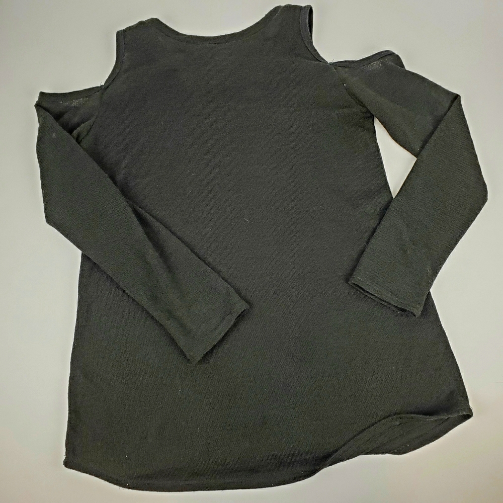 Brenda's Cold Shoulder Top - Picture 3 of 3